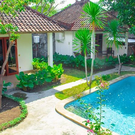Ocean Sun Homestay トゥランベン エクステリア 写真