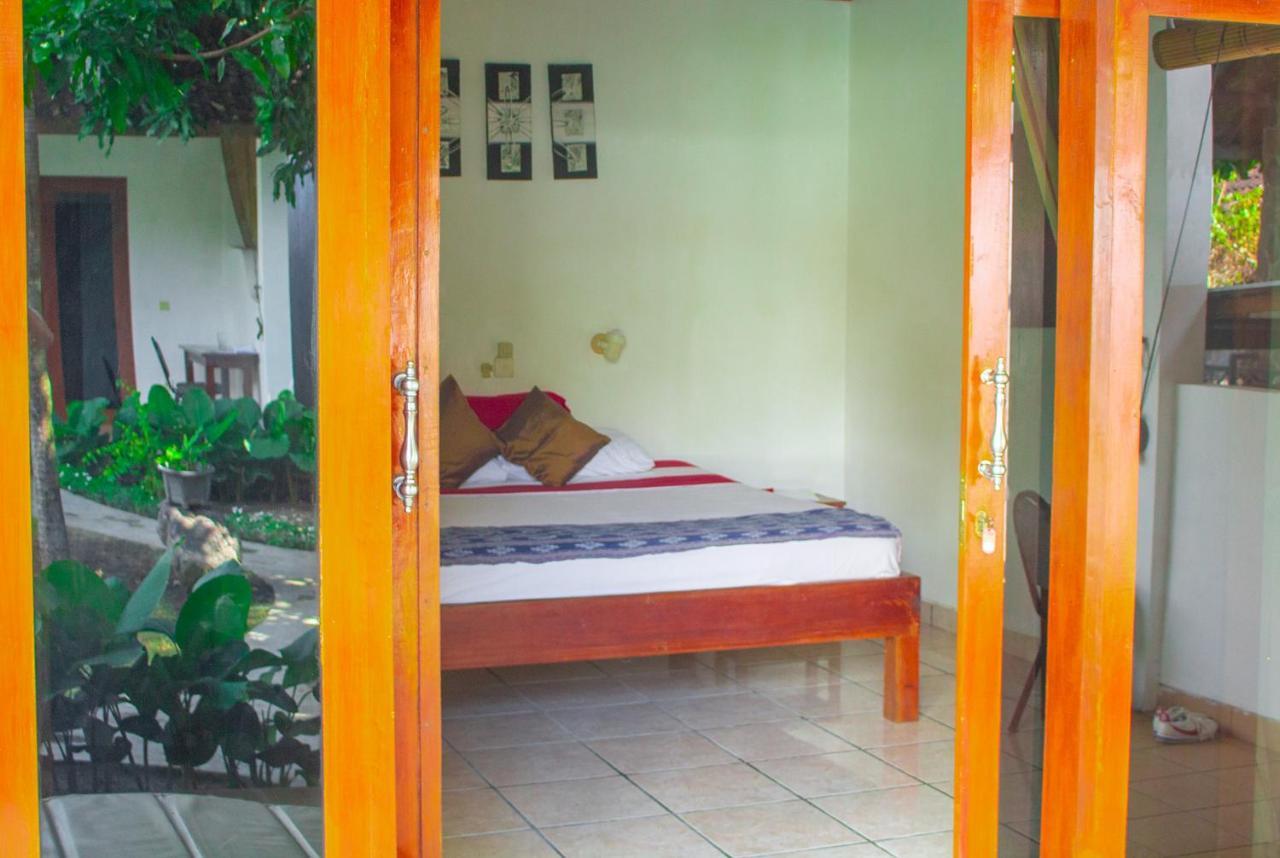 Ocean Sun Homestay トゥランベン エクステリア 写真